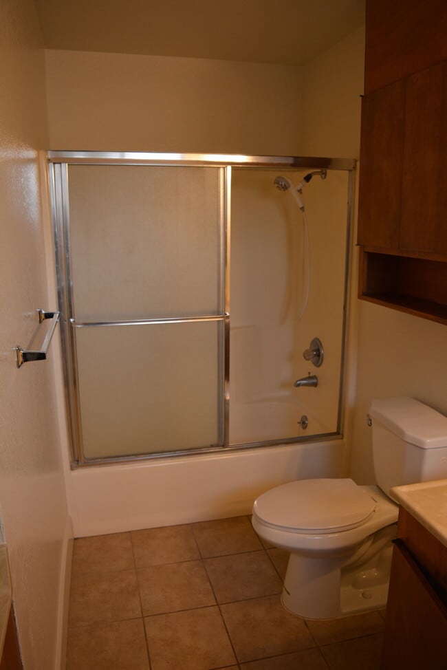 Building Photo - Single Family Home with Pool