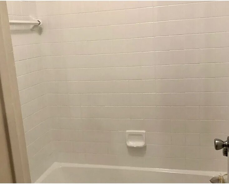 Building Photo - 3506 Cove View Blvd