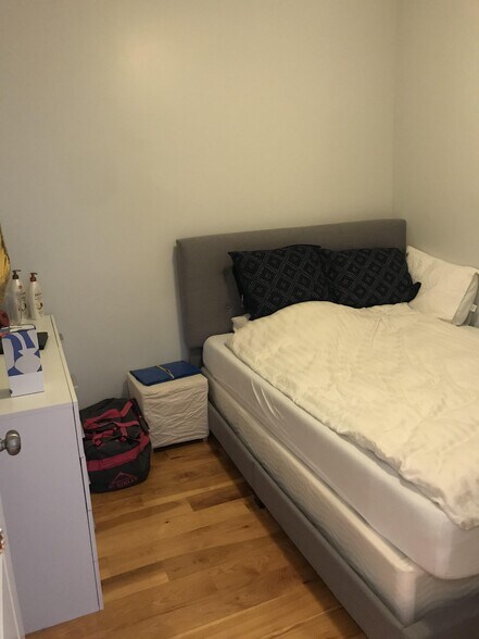 Bedroom 2 - 109 Beacon St