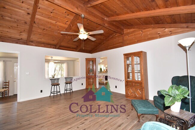 Building Photo - 15969 Durango Ln