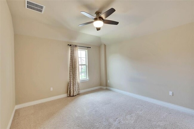 Building Photo - 15012 Iveans Way