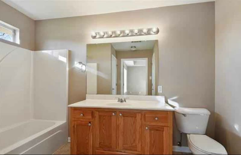 Building Photo - 608 S Cypress St