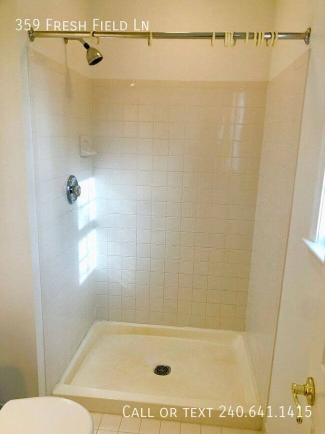 Building Photo - 359 Freshfield Ln