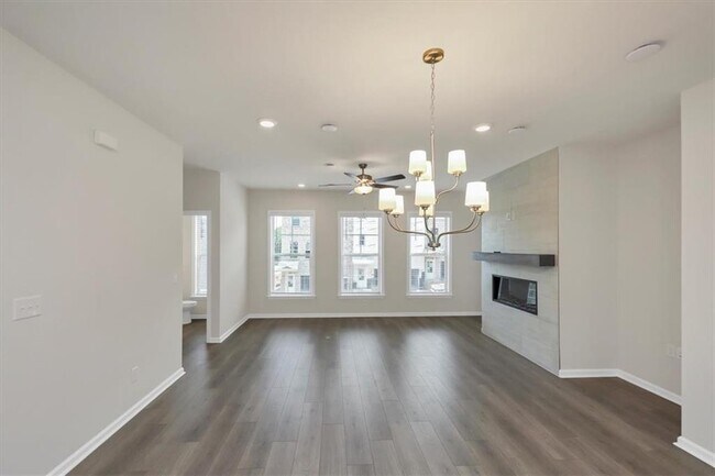 Building Photo - 136 Matson Run SW