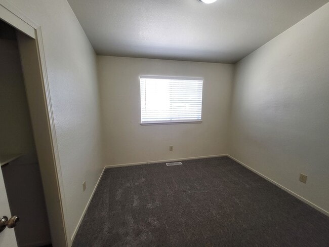 Building Photo - 630 Boulder Cir