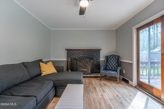 Building Photo - 3 Heather Ln