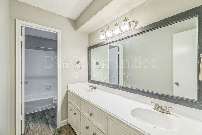 Building Photo - 16022 Spinnaker Dr