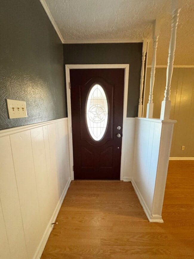 Building Photo - 1011 Gene Dr