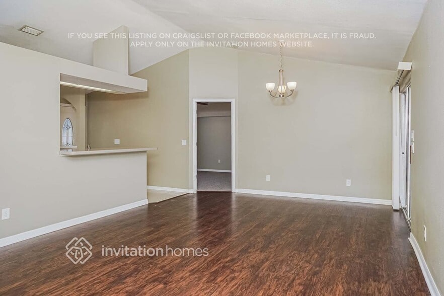 Building Photo - 2255 Dongola St