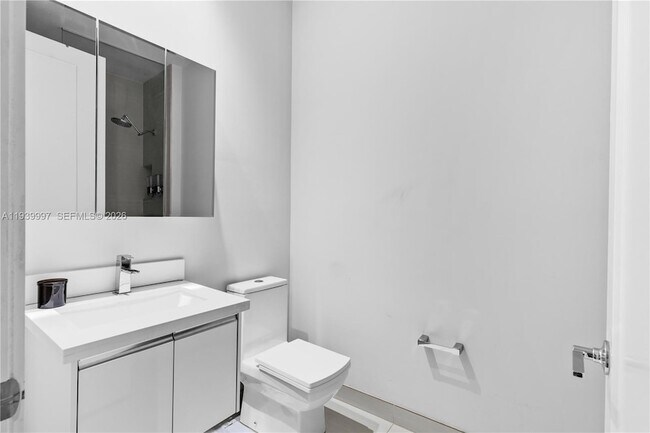 Building Photo - 6410 NW 105th Pl