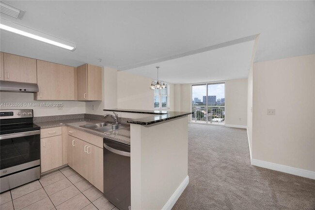 Building Photo - 3000 Coral Wy