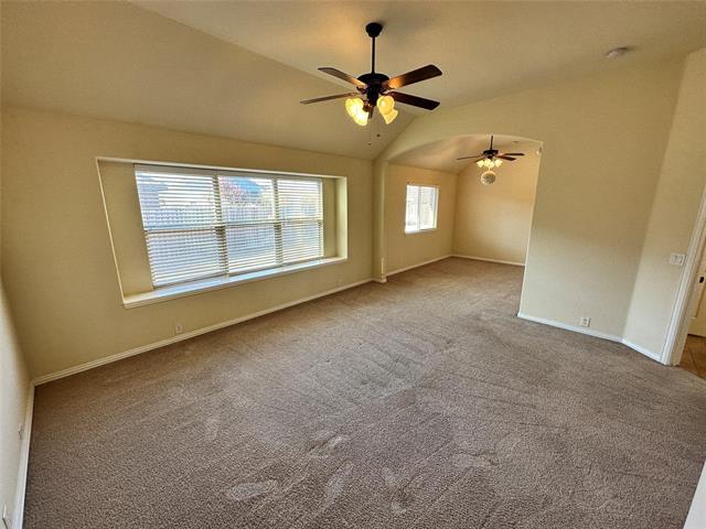 Building Photo - 701 Meadowbrook Ln