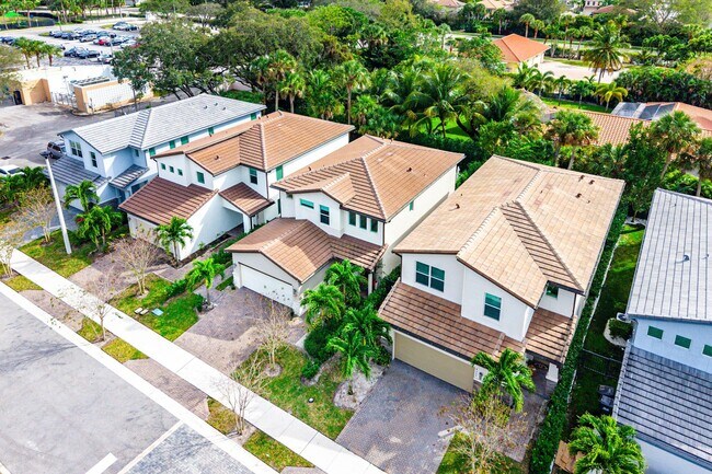 Building Photo - 4310 Buttonwood Dr