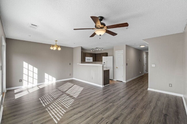 Building Photo - 266 Swaying Pine Ct