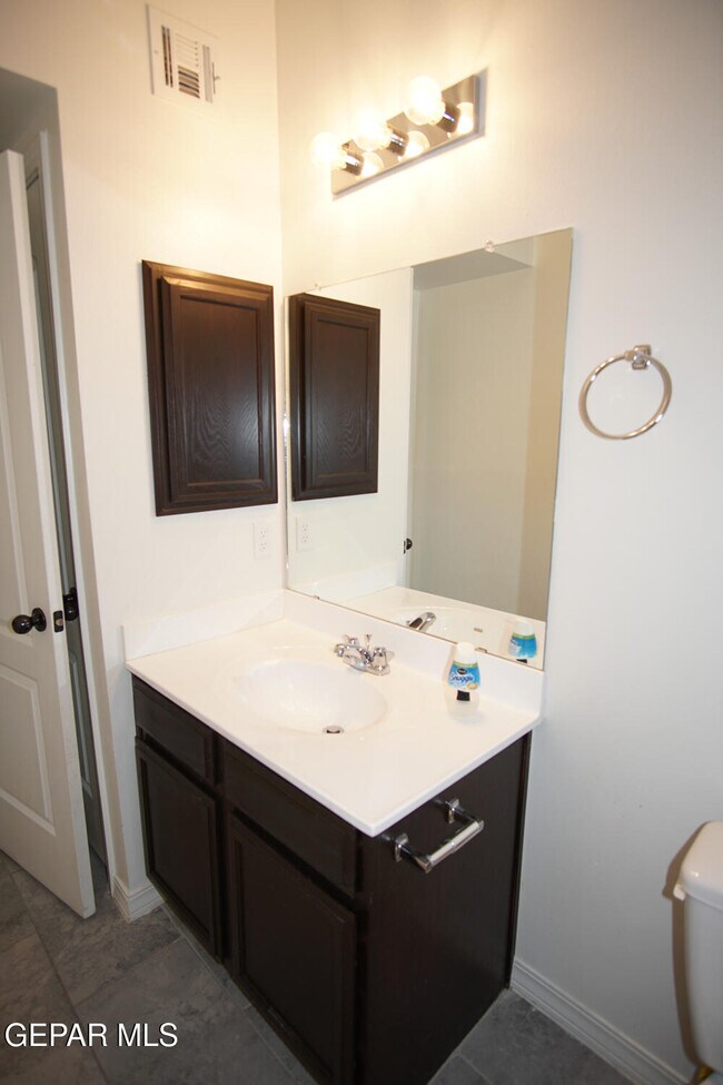 Building Photo - 14380 Tobe Davis Dr