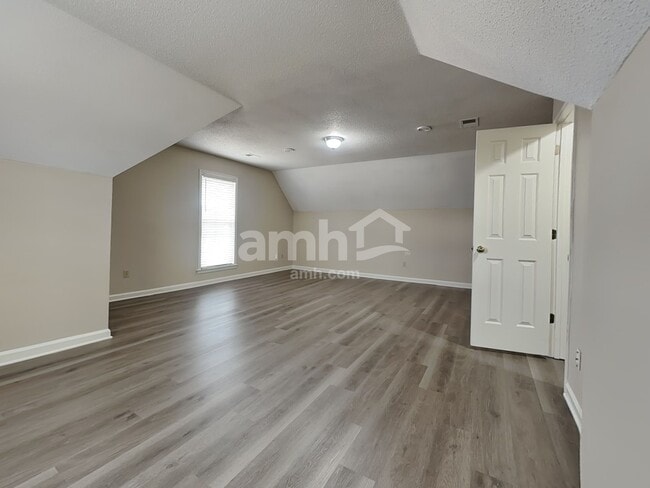 Building Photo - 7562 Sandy Brook Cv