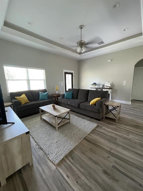 Building Photo - 720 Canyon Cir Dr