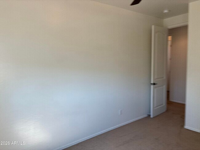 Building Photo - 92 W Aster Dr