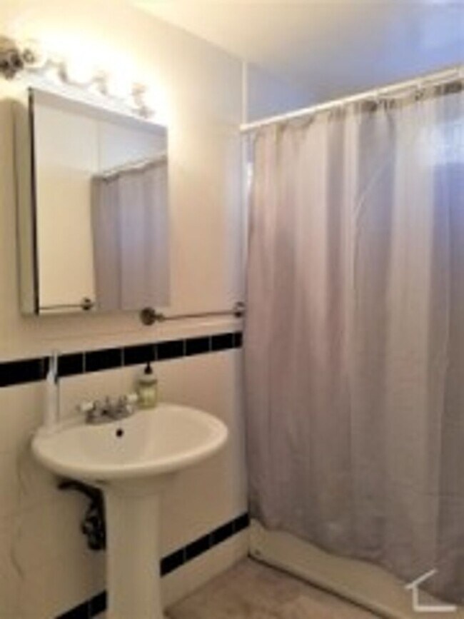 Building Photo - Renovated Allston / BU West Campus 4 Bed in Packard's Corner for September 1, 2026