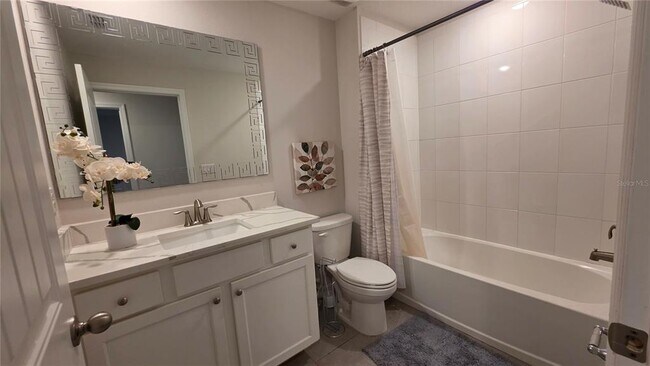 Building Photo - 16221 Admirals Cove Ln
