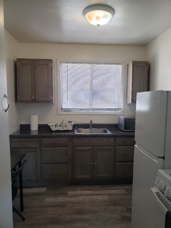 Building Photo - 5923 Gregory Ave