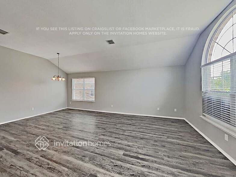 Building Photo - 5513 Spring Ridge Dr