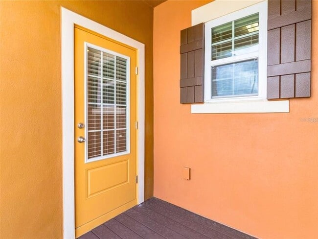 Building Photo - 15470 Honeybell Dr