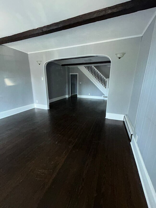 Building Photo - 126 D'Arcy Ave