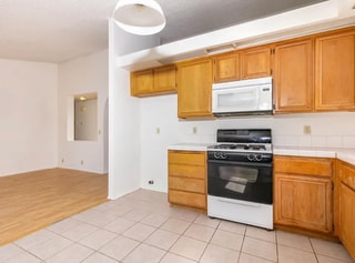 Building Photo - 44609 Grove Ln