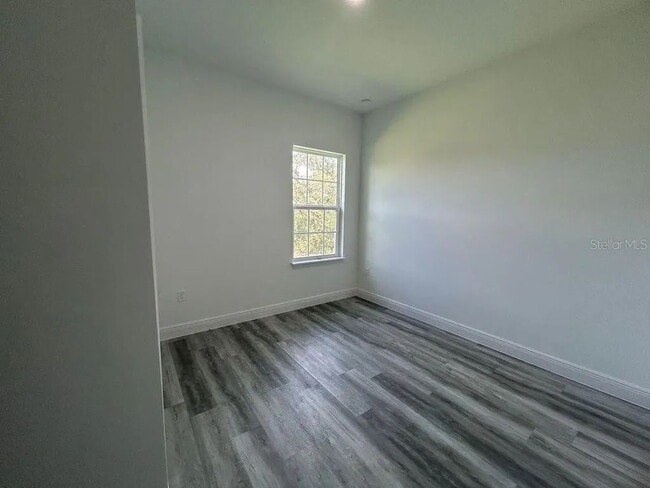 Building Photo - Charming 4-Bedroom Ocala Retreat with Spac...