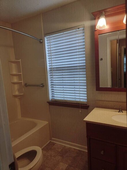 Building Photo - 3309 Tate Rd