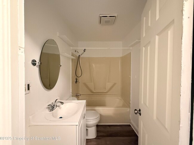 Building Photo - 1104 Dartmouth St