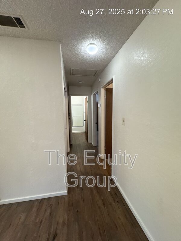 Building Photo - 2034 S Tracy Ct