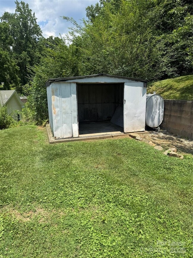 Building Photo - 506 Garden Creek Rd