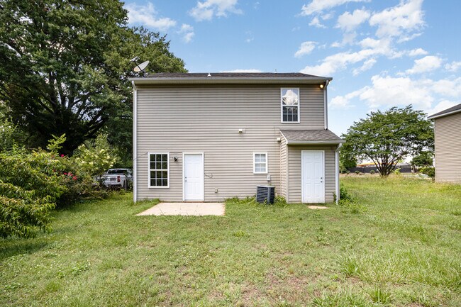 Building Photo - 4206 Wilson Ln