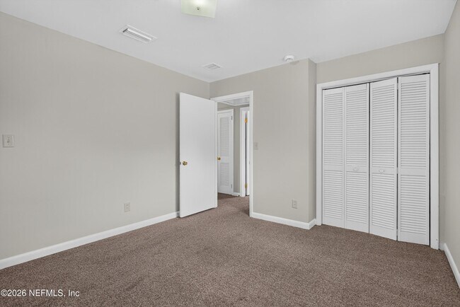 Building Photo - 2618 Arlex Dr E