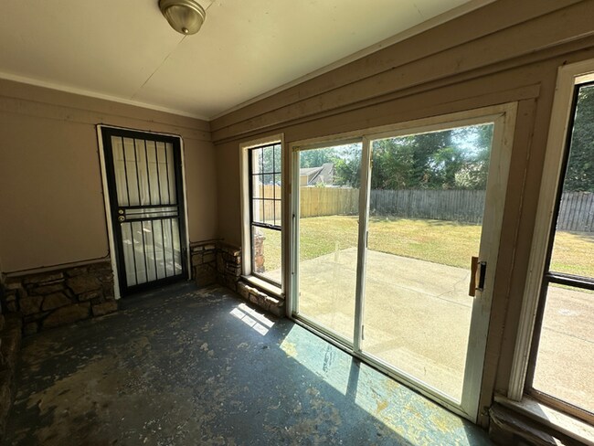 Building Photo - Grand 4BR/2BA Near Southwind | 2,438 Sq Ft, Stone Fireplace, Soaking Tub & 2-Car Garage