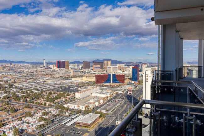 Building Photo - 4381 W Flamingo Rd