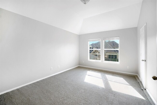 Building Photo - 13707 Elm Shores Dr