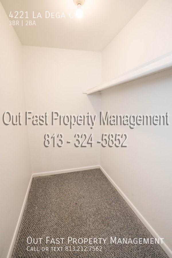 Building Photo - 4221 La Dega Ct