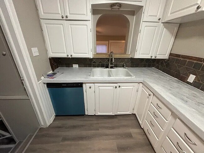 Building Photo - Crown Heights Home For Rent