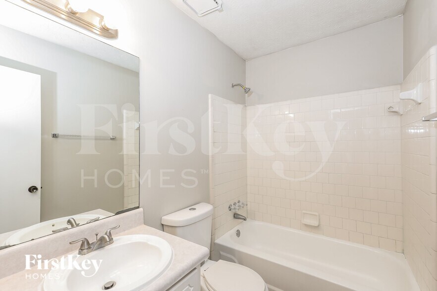 Building Photo - 10485 Ace Ct