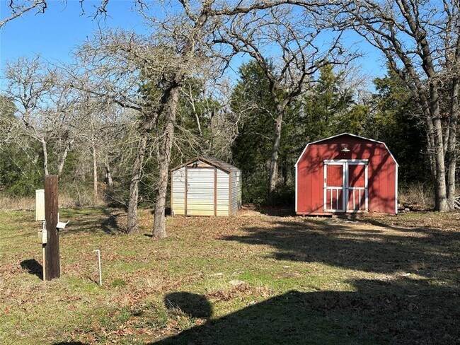 Building Photo - 1047 Private Rd 3022