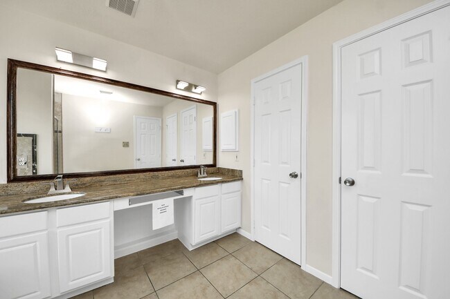 Building Photo - 6950 Sterling Meadow Dr