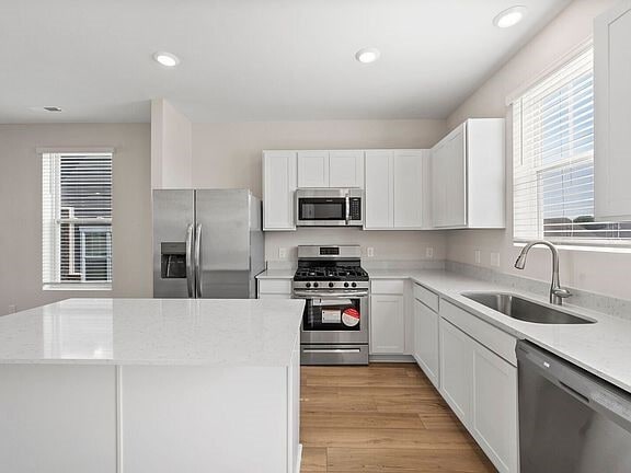 Building Photo - 2705 Fordham St