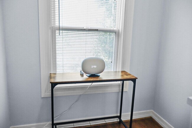 Building Photo - 3321 Charleston St