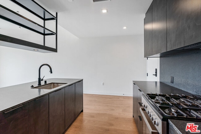 Building Photo - 10700 Tabor St