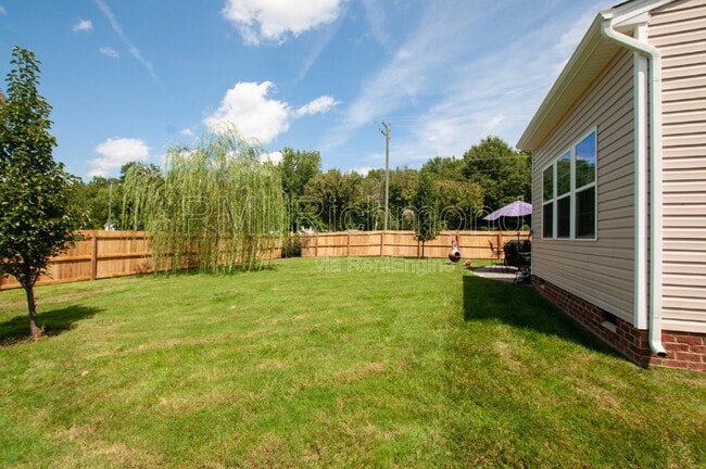 Building Photo - 2200 Thomas Kenney Dr