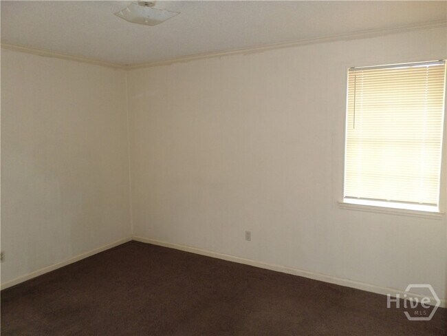 Building Photo - 203 W 58th St