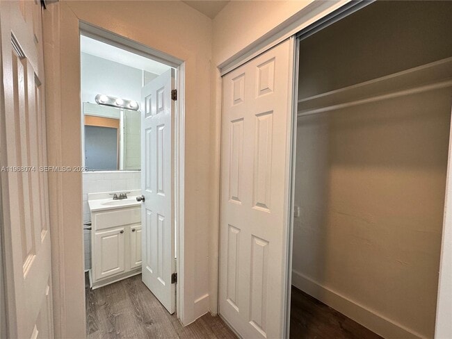 Building Photo - 2309 Madison St